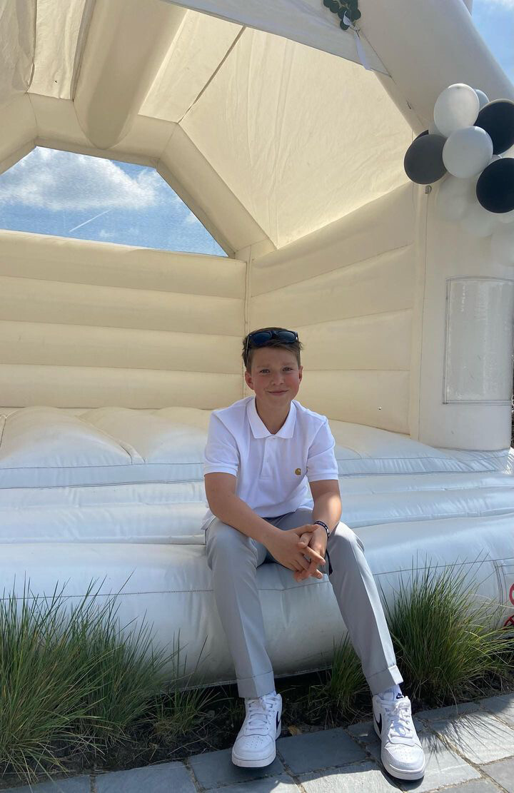 Springkasteel op lentefeest attracties